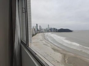 Apartamento 4 quartos frente mar Centro Balneário Camboriú